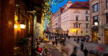 From Design to Delivery: Ordering Custom Christmas Baubles from Poland Step by Step